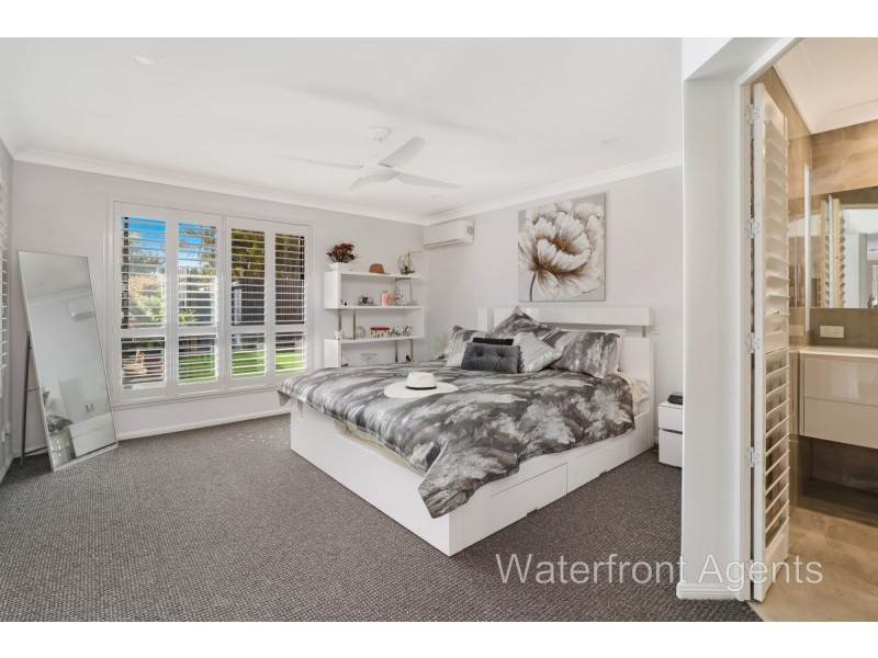 1 Mauritius Crescent, Kawana Island QLD 4575
