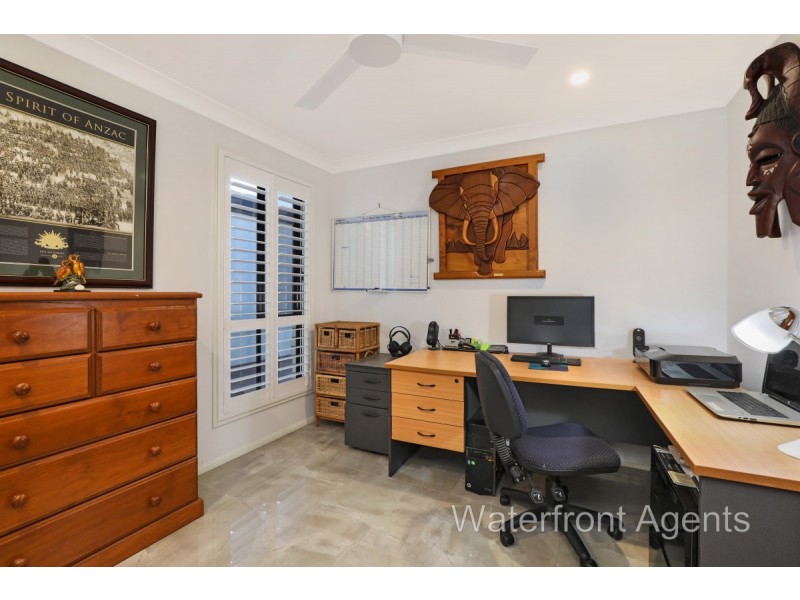 1 Mauritius Crescent, Kawana Island QLD 4575