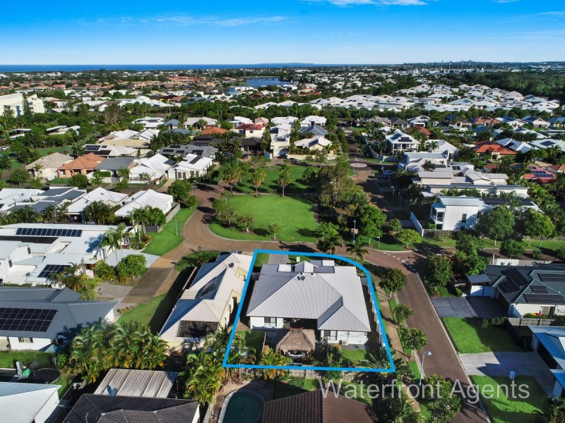 1 Mauritius Crescent, Kawana Island QLD 4575