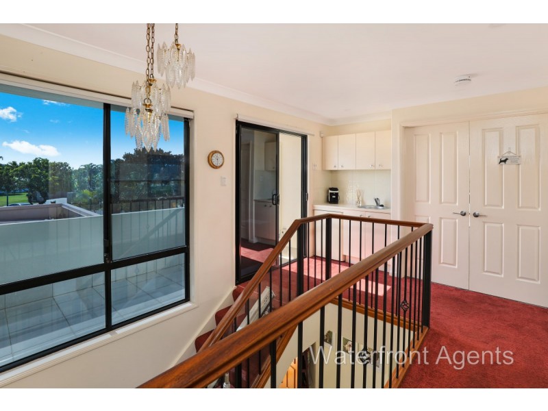 14 Mykonos Court, Kawana Island QLD 4575