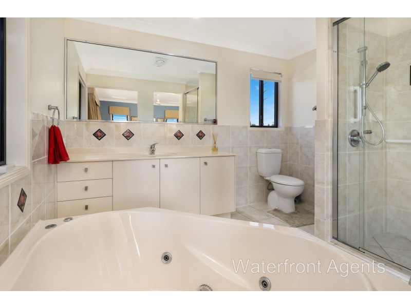 14 Mykonos Court, Kawana Island QLD 4575