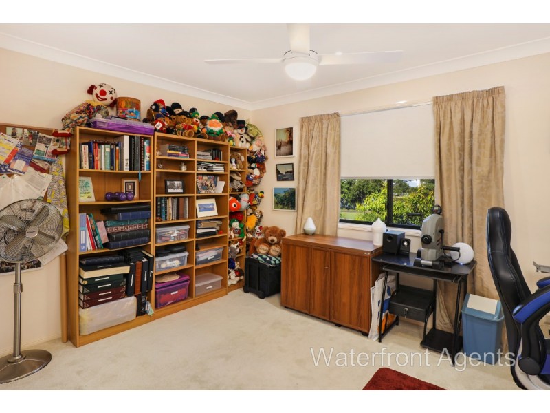 14 Mykonos Court, Kawana Island QLD 4575