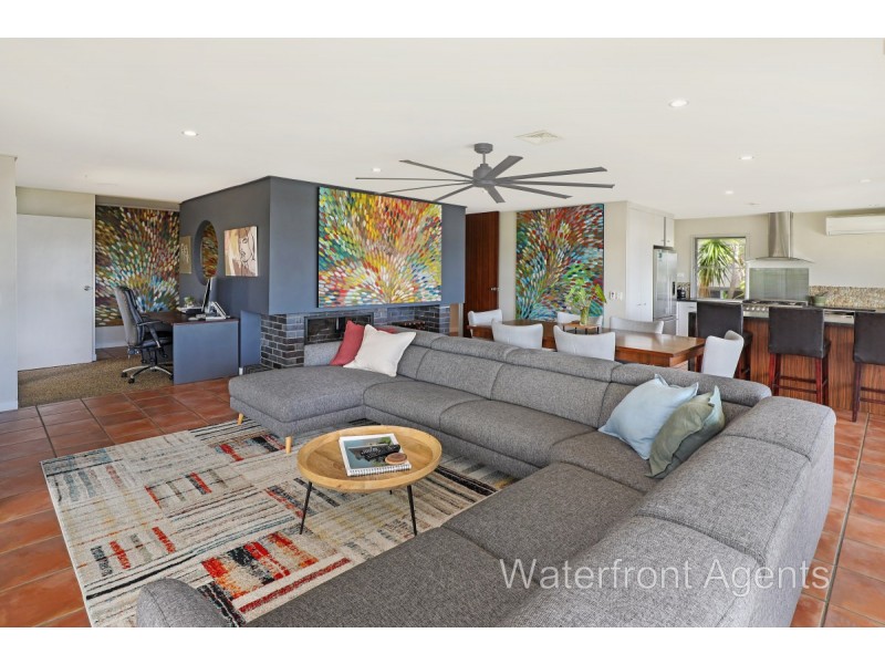 17 Parkana Crescent, Buddina QLD 4575