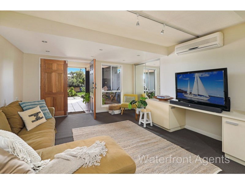 17 Parkana Crescent, Buddina QLD 4575