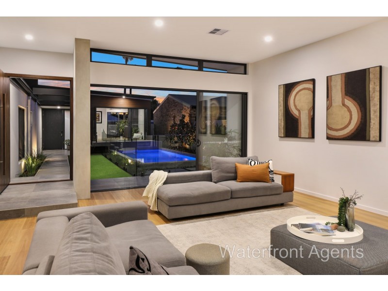 32 Coomaroo Crescent, Minyama QLD 4575