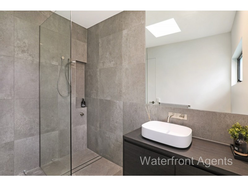 32 Coomaroo Crescent, Minyama QLD 4575