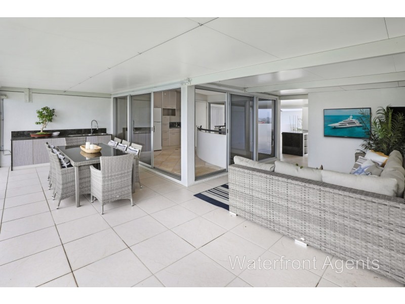 402/13 Nicklin Way, Minyama QLD 4575