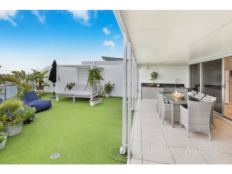 402/13 Nicklin Way, Minyama QLD 4575