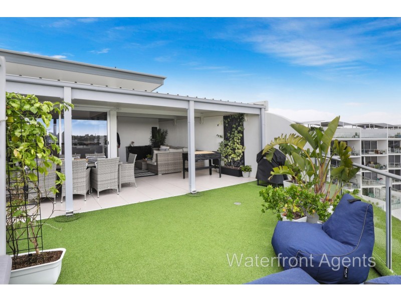 402/13 Nicklin Way, Minyama QLD 4575