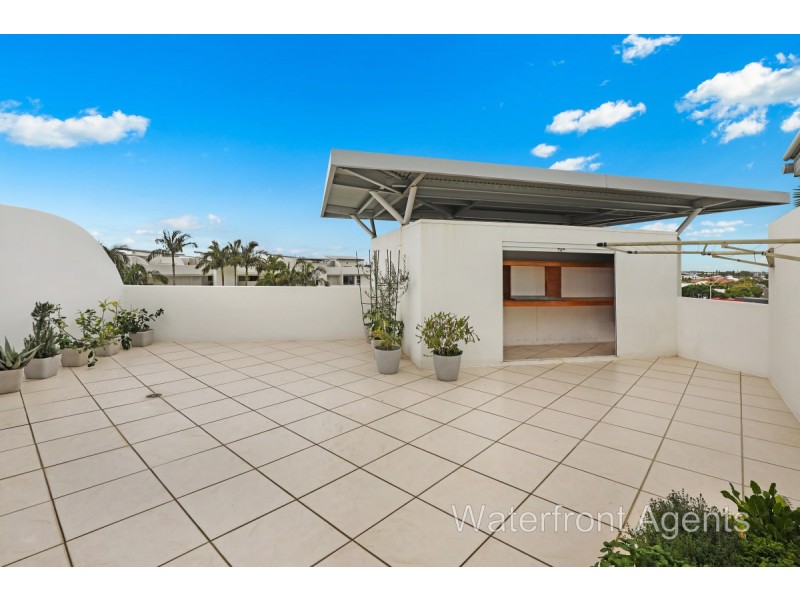 402/13 Nicklin Way, Minyama QLD 4575