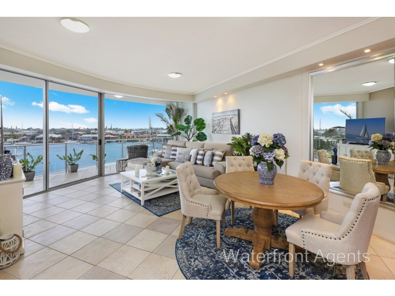 402/13 Nicklin Way, Minyama QLD 4575