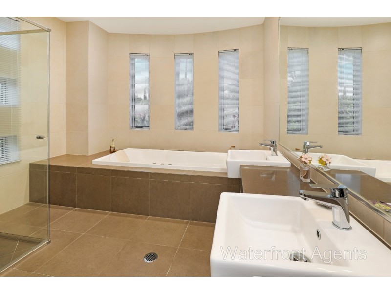 10 Jessica Boulevard, Minyama QLD 4575