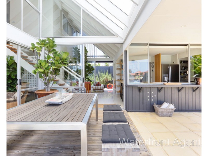 39 Coomaroo Crescent, Minyama QLD 4575