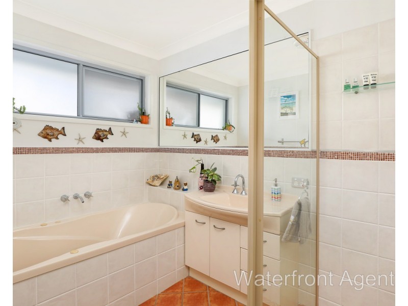 21 Oak Court, Minyama QLD 4575