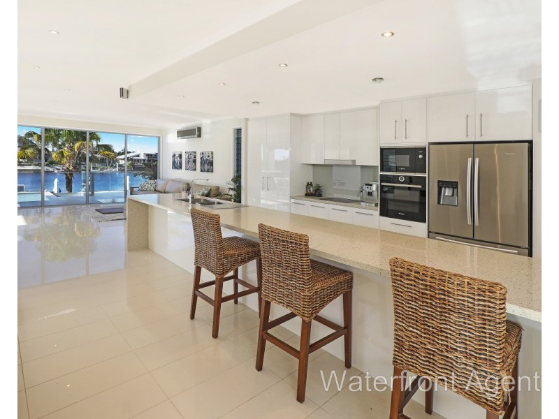 29 Barbuda Circuit, Kawana Island QLD 4575
