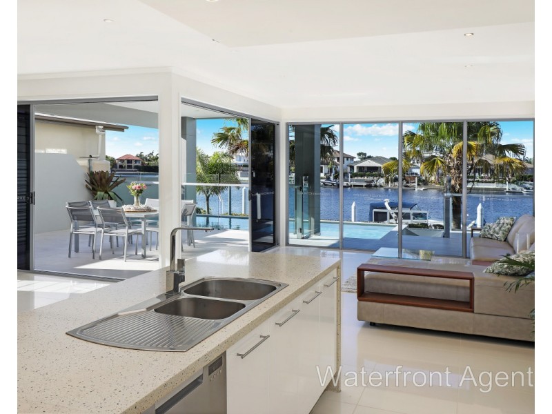 29 Barbuda Circuit, Kawana Island QLD 4575