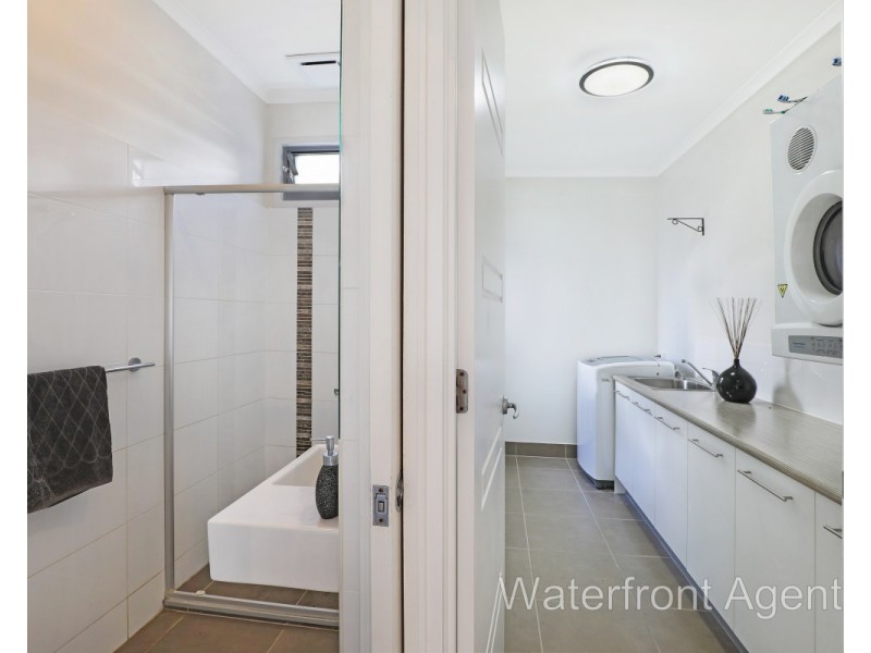29 Barbuda Circuit, Kawana Island QLD 4575