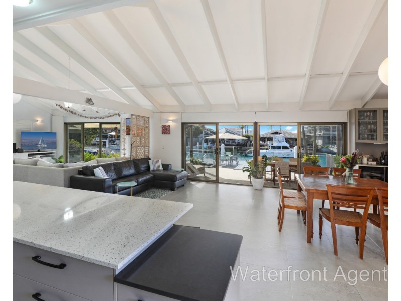 33 Kooringal Crescent, Buddina QLD 4575