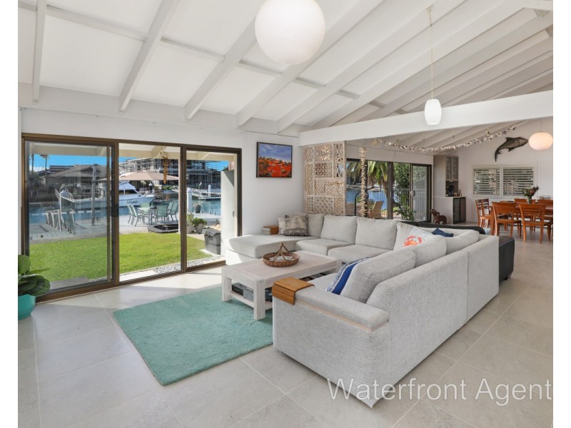 33 Kooringal Crescent, Buddina QLD 4575