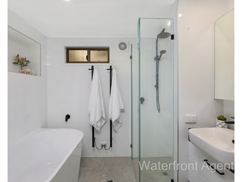 33 Kooringal Crescent, Buddina QLD 4575