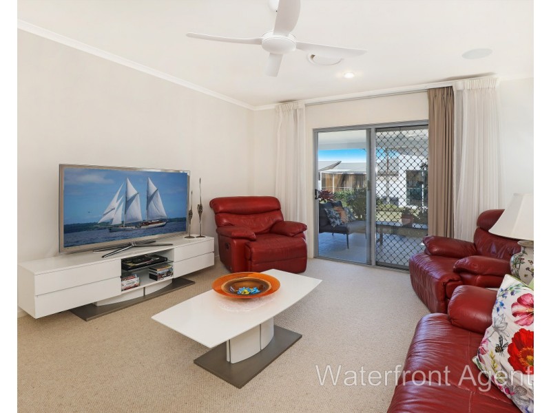 9 Nevis Court, Kawana Island QLD 4575