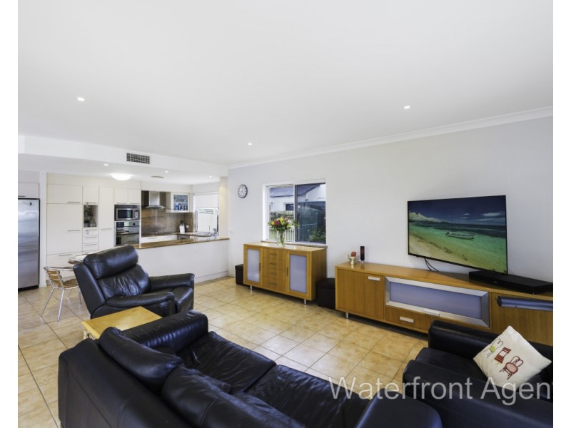 114 Chelsea Crescent, Minyama QLD 4575