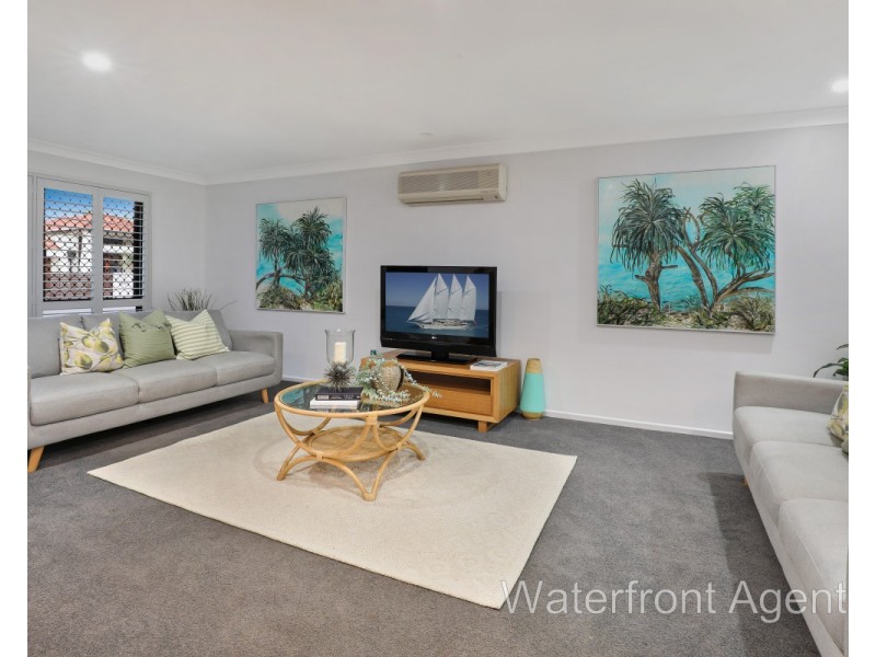 24 Yallanga Place, Mooloolaba QLD 4557