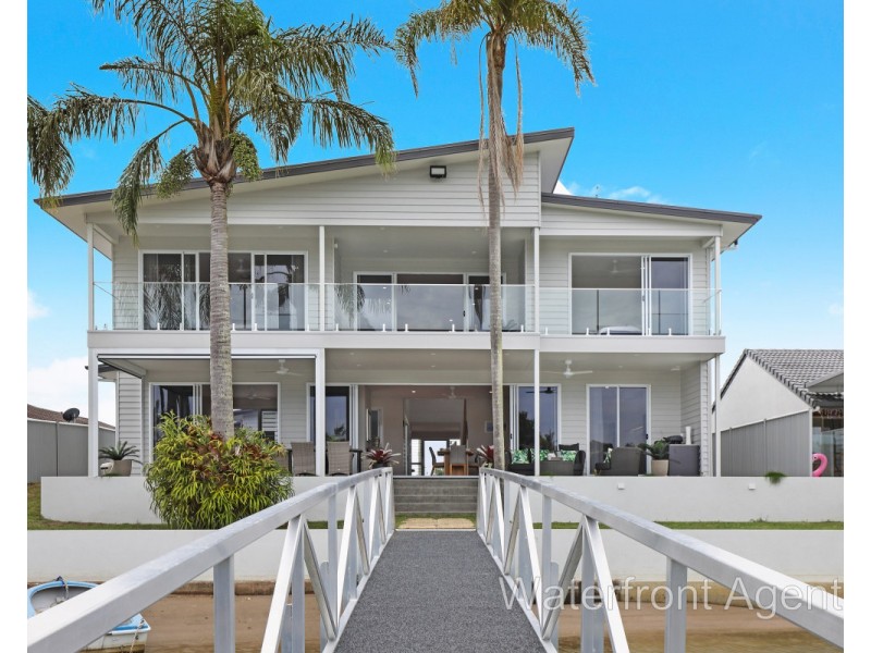 8 Coomaroo Crescent, Minyama QLD 4575