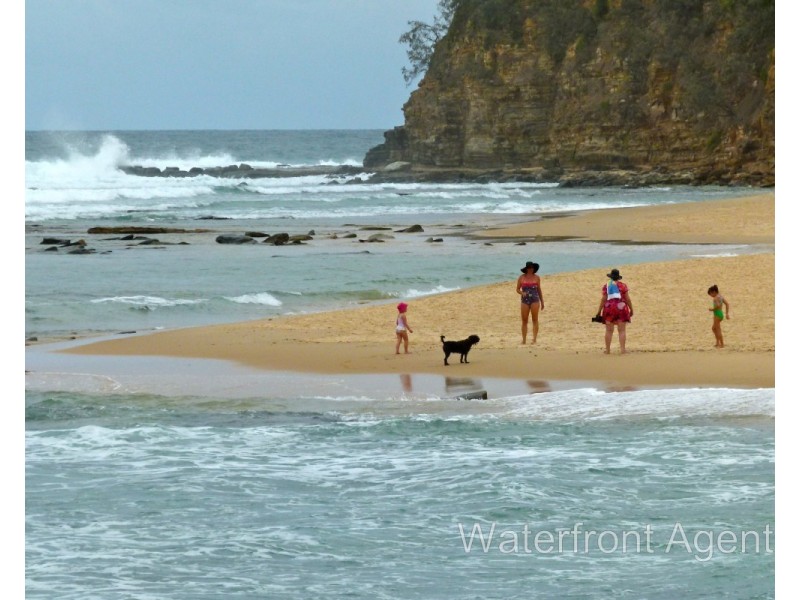 3 Akounah Crescent, Buddina QLD 4575