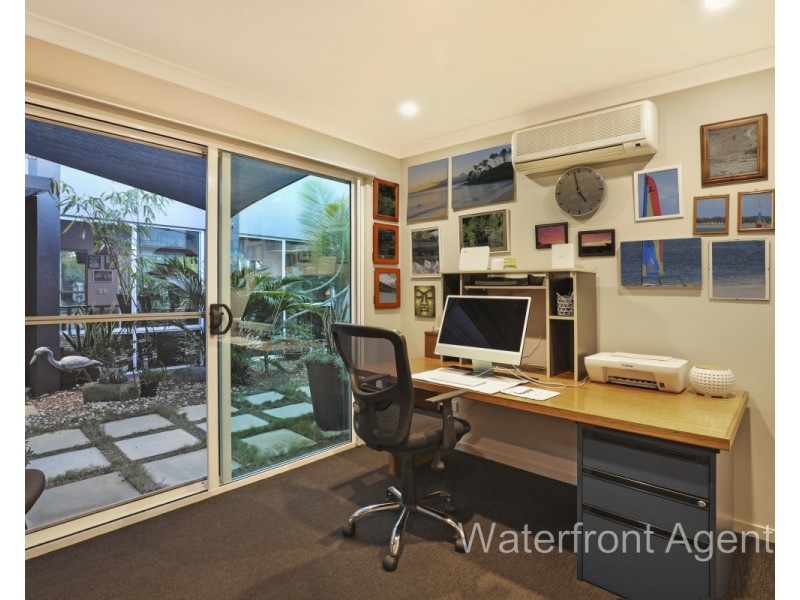 16 Margarita Court, Kawana Island QLD 4575