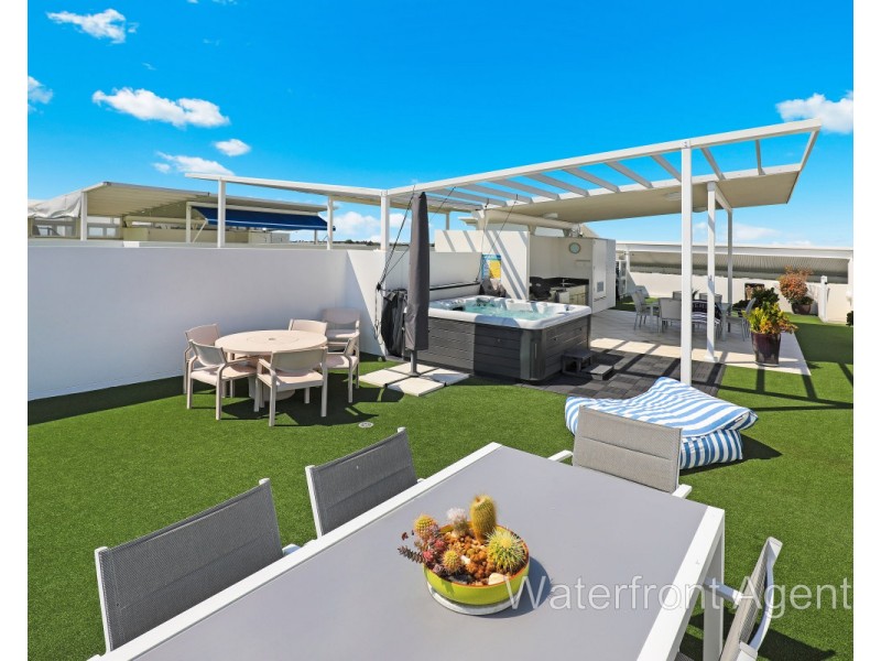 404/11 Nicklin Way, Minyama QLD 4575