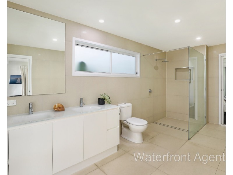 37 Mooloolah Drive, Minyama QLD 4575