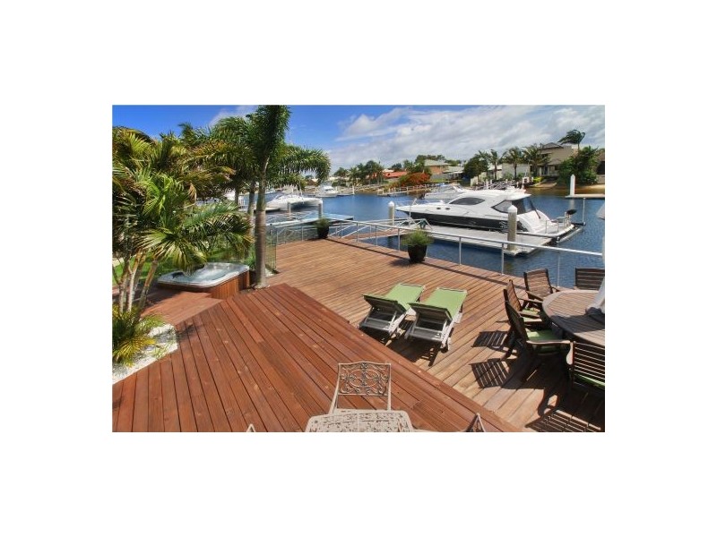 14 Island Court, Minyama QLD 4575