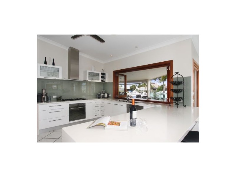 14 Island Court, Minyama QLD 4575