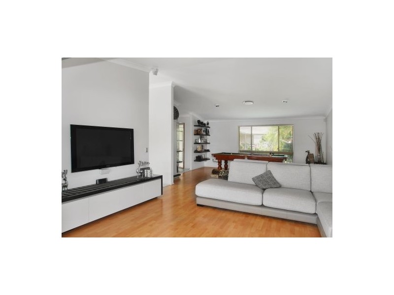 14 Island Court, Minyama QLD 4575