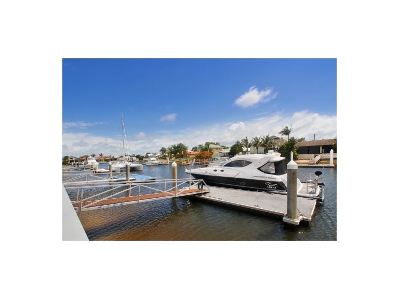 14 Island Court, Minyama QLD 4575