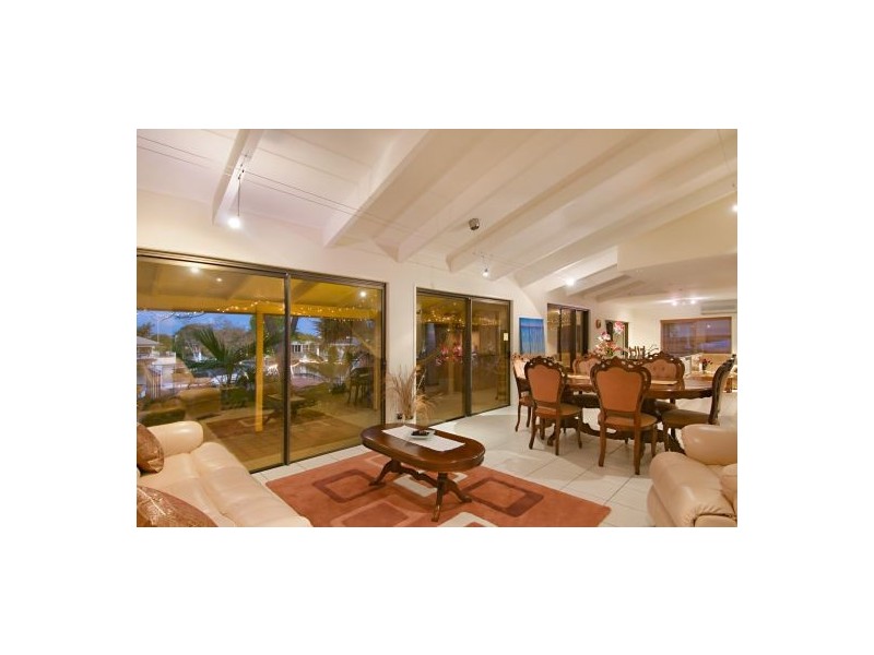 27 Kumbada Court, Minyama QLD 4575