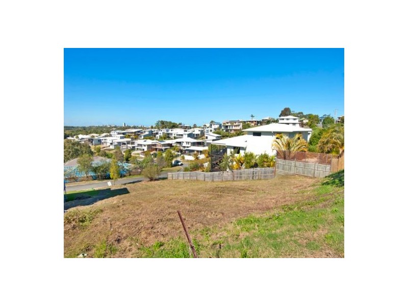 33 The Parkway, Aroona QLD 4551