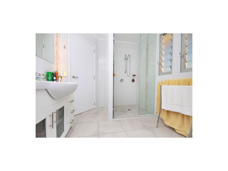 7 Mooloolah Drive, Minyama QLD 4575