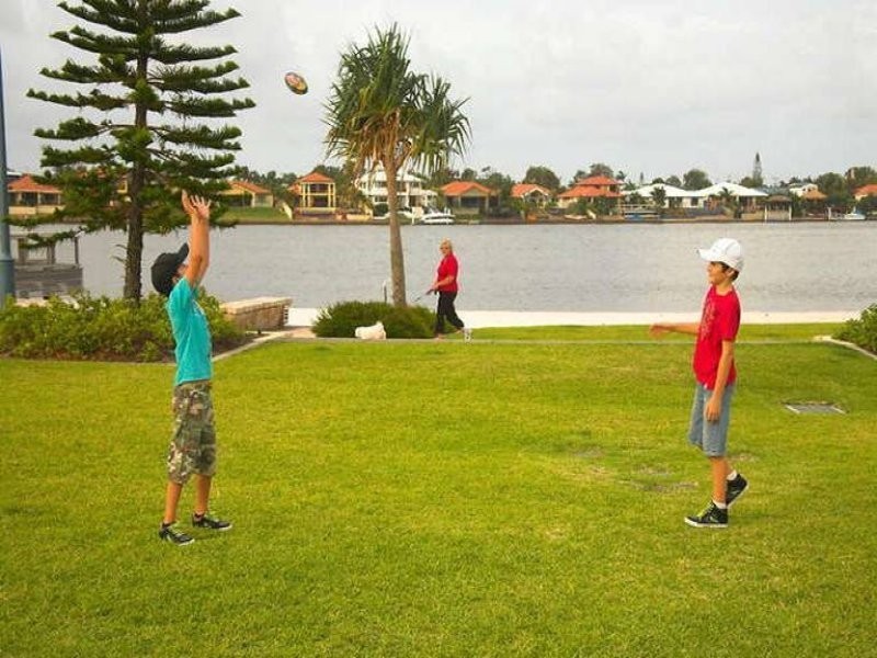 57/57 ”Ocean Reach”, Grand Parade, Kawana Island QLD 4575