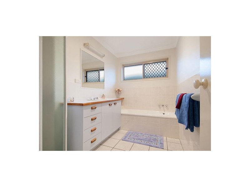 28 Mooloolah Drive, Minyama QLD 4575