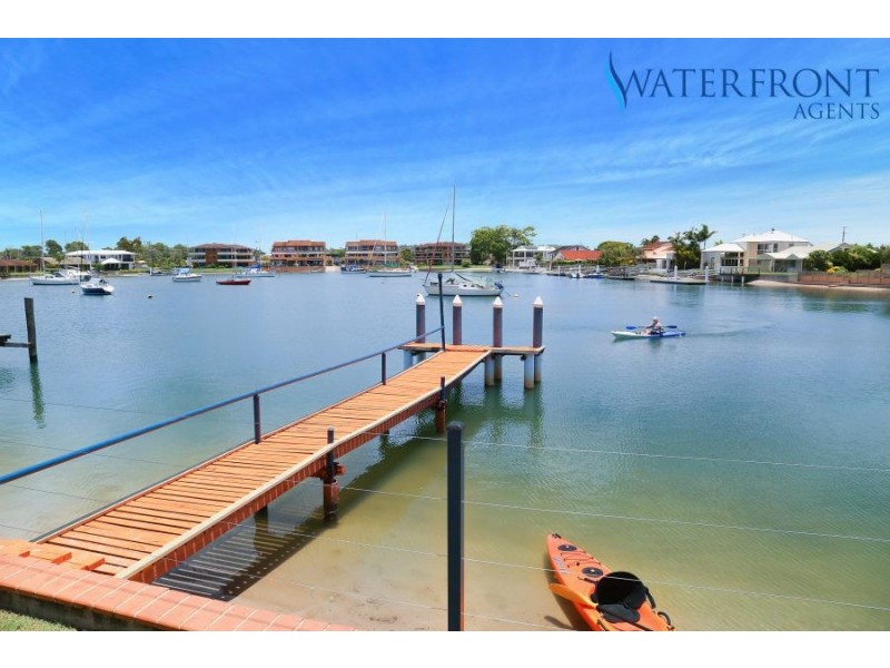 8 Carwoola Crescent, Mooloolaba QLD 4557