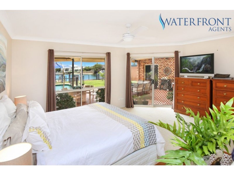 8 Carwoola Crescent, Mooloolaba QLD 4557
