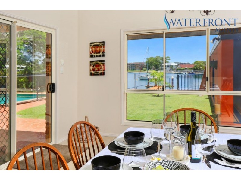 8 Carwoola Crescent, Mooloolaba QLD 4557