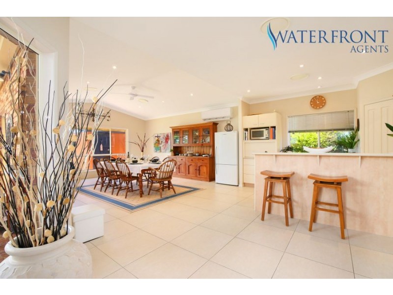8 Carwoola Crescent, Mooloolaba QLD 4557