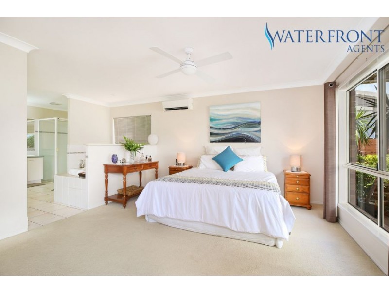 8 Carwoola Crescent, Mooloolaba QLD 4557