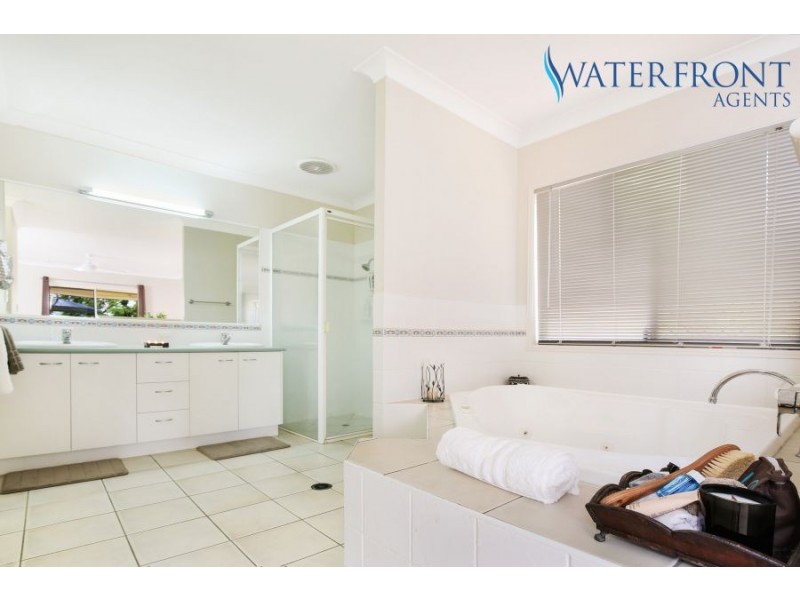 8 Carwoola Crescent, Mooloolaba QLD 4557