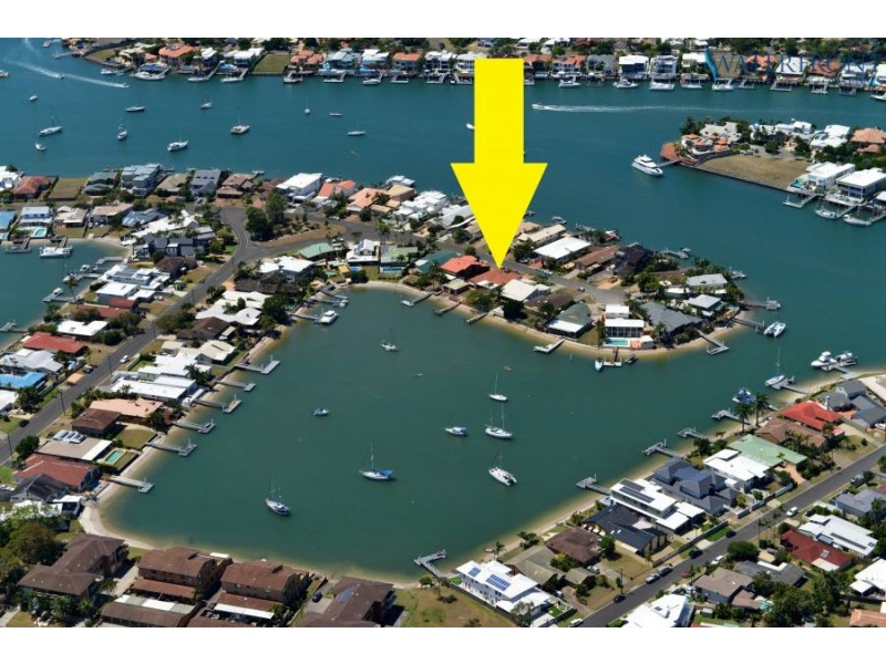 8 Carwoola Crescent, Mooloolaba QLD 4557