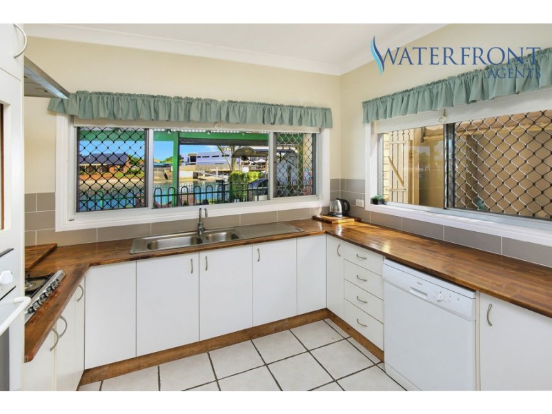 4 Awoonga Court, Mooloolaba QLD 4557