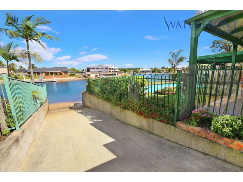 4 Awoonga Court, Mooloolaba QLD 4557
